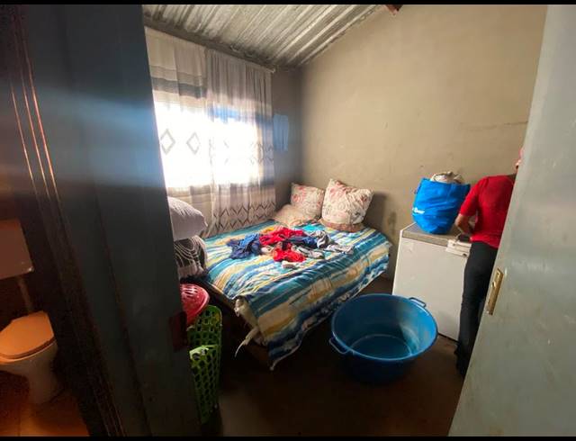 2 BEDROOM HOUSE FOR SALE IN PALM RIDGE EXT 2